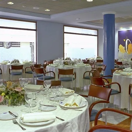 Puerto De Nieves מלון 4*