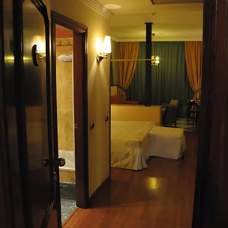Puerto De Nieves מלון 4*